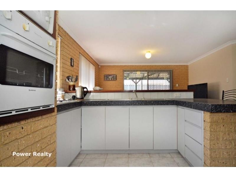 18 Scholar Close, Marangaroo WA 6064