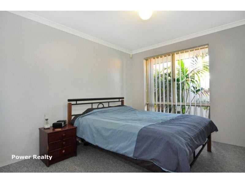 18 Scholar Close, Marangaroo WA 6064