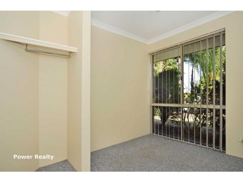 18 Scholar Close, Marangaroo WA 6064