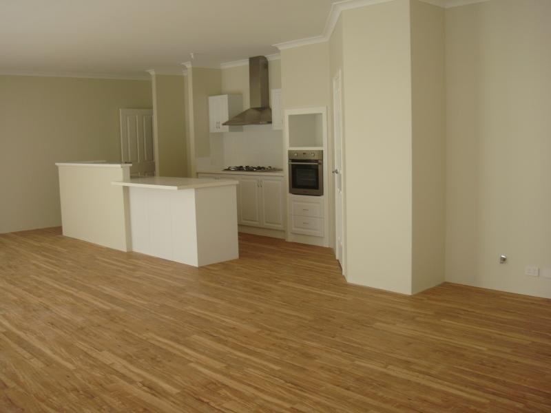 4 Milan Avenue, Hocking WA 6065