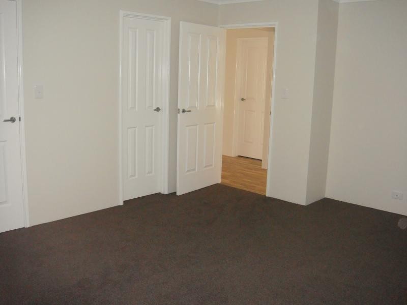 4 Milan Avenue, Hocking WA 6065