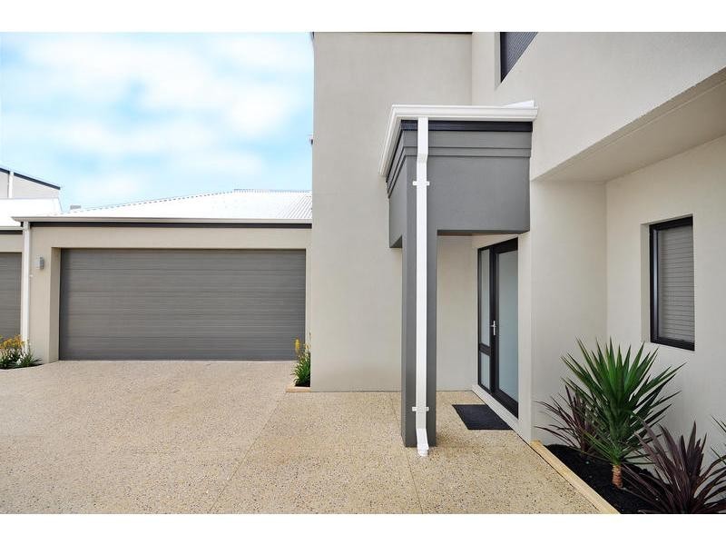 2/3 Owen Link, Madeley WA 6065