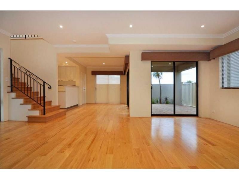 2/3 Owen Link, Madeley WA 6065