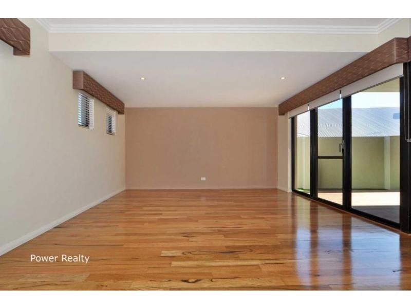 1/3 Owen Link, Madeley WA 6065