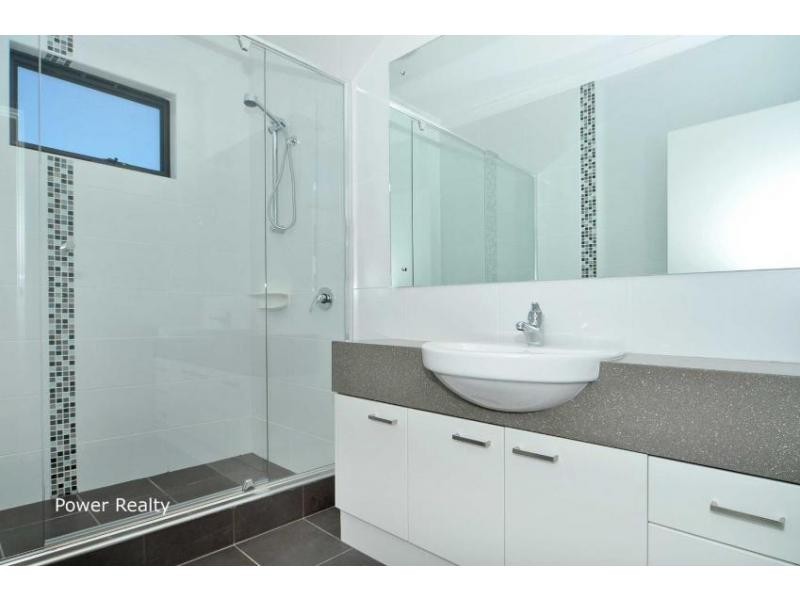 1/3 Owen Link, Madeley WA 6065