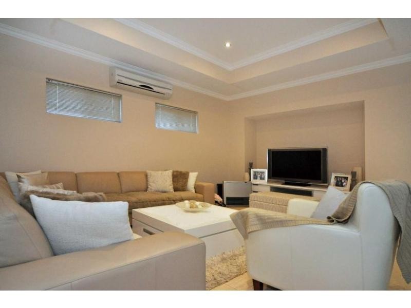 5 Idaho Court, Landsdale WA 6065