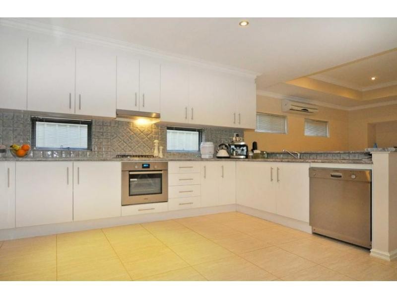 5 Idaho Court, Landsdale WA 6065