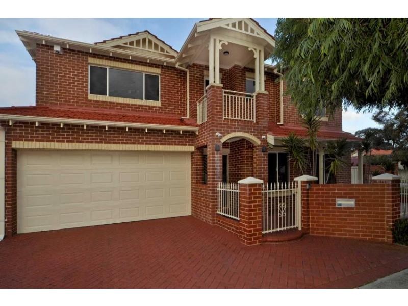 118 Sixth Avenue, Inglewood WA 6052