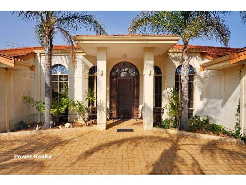 26 Stansted Crescent, Marangaroo WA 6064