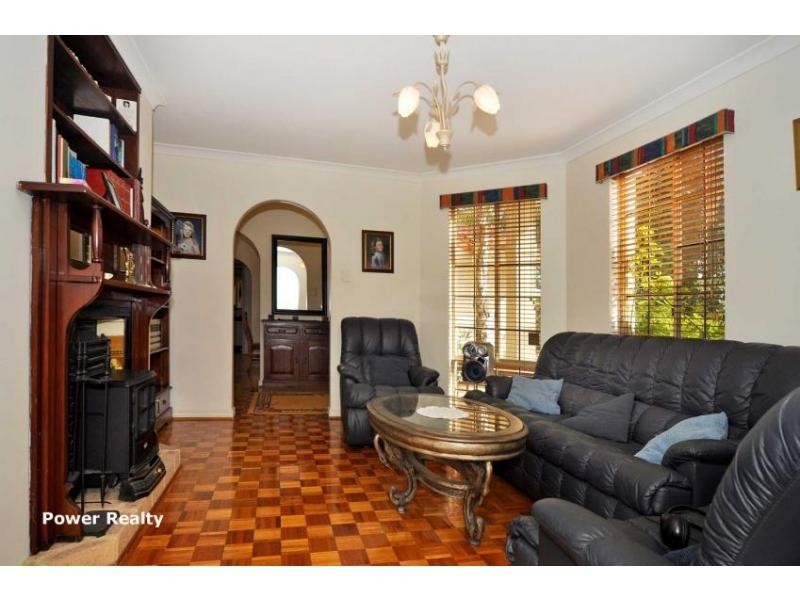 26 Stansted Crescent, Marangaroo WA 6064