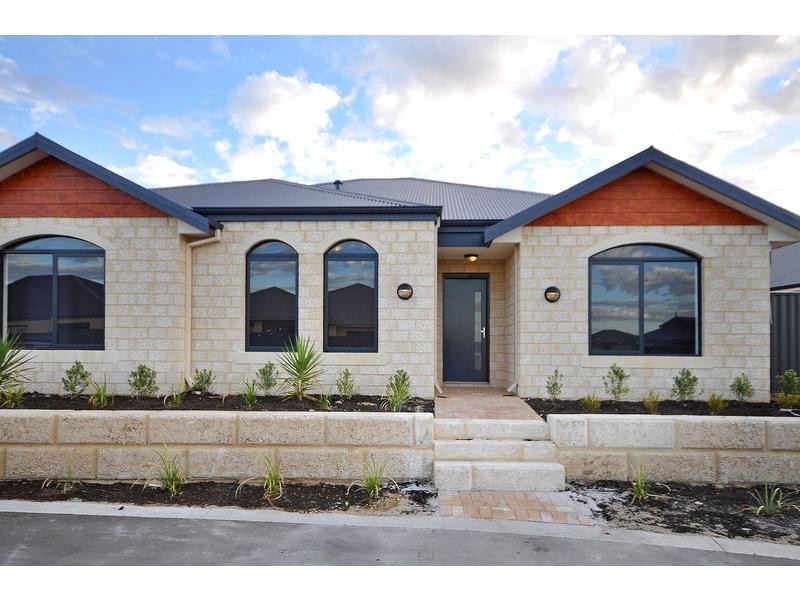 2 Atoll End, Aveley WA 6069