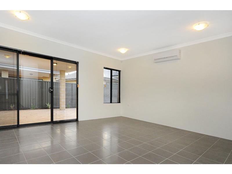 2 Atoll End, Aveley WA 6069