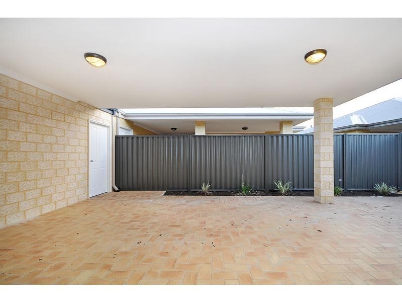 2 Atoll End, Aveley WA 6069