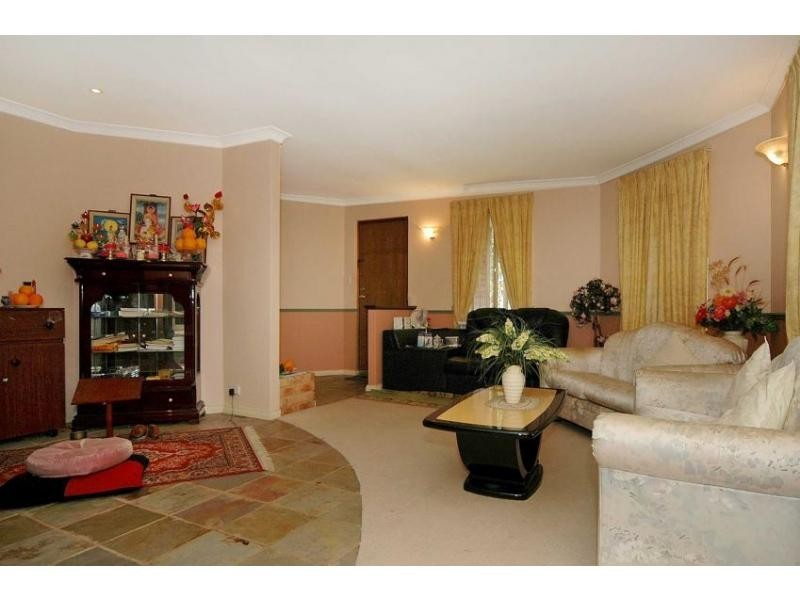 8 Abisko Court, Ballajura WA 6066