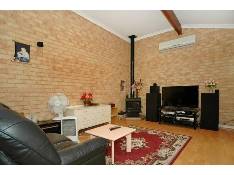 8 Abisko Court, Ballajura WA 6066