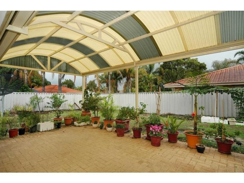 8 Abisko Court, Ballajura WA 6066