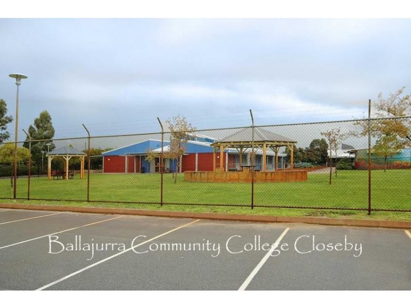 8 Abisko Court, Ballajura WA 6066