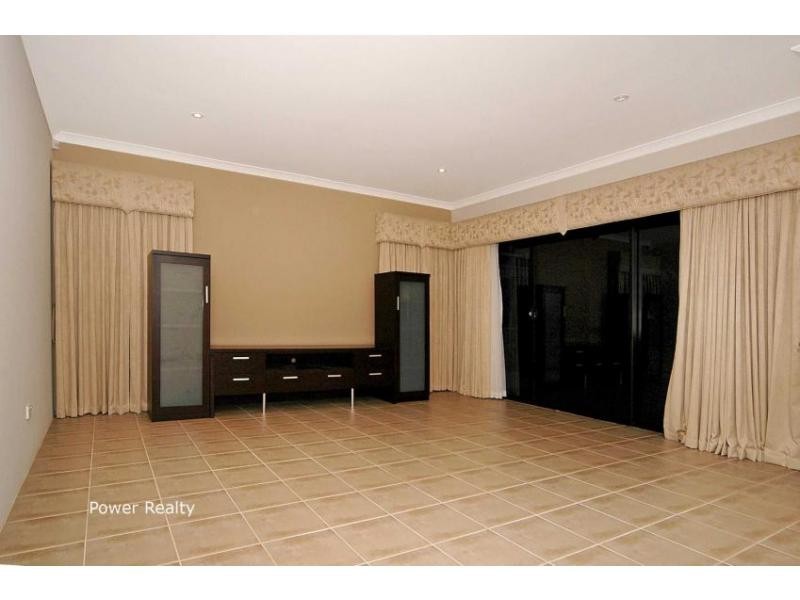 4 Fennell Rise, Darch WA 6065
