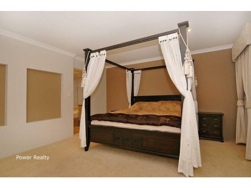 4 Fennell Rise, Darch WA 6065