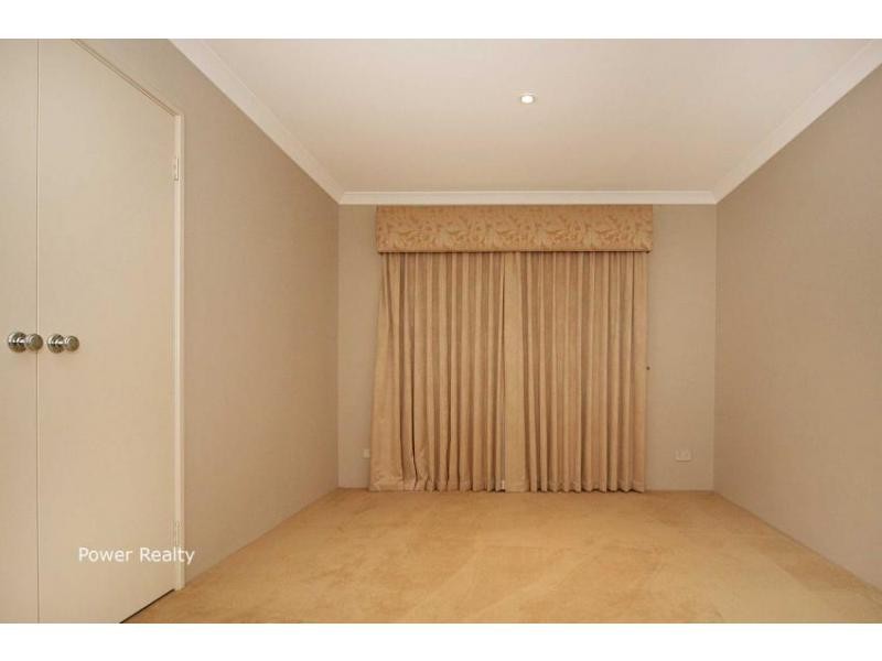4 Fennell Rise, Darch WA 6065