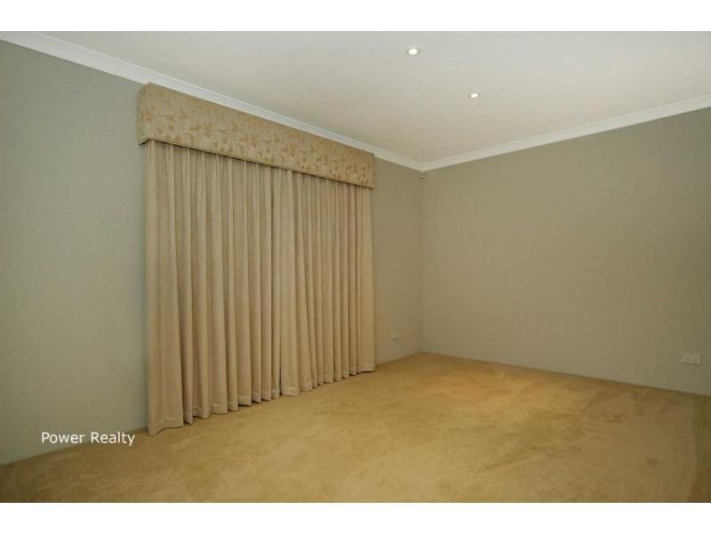 4 Fennell Rise, Darch WA 6065