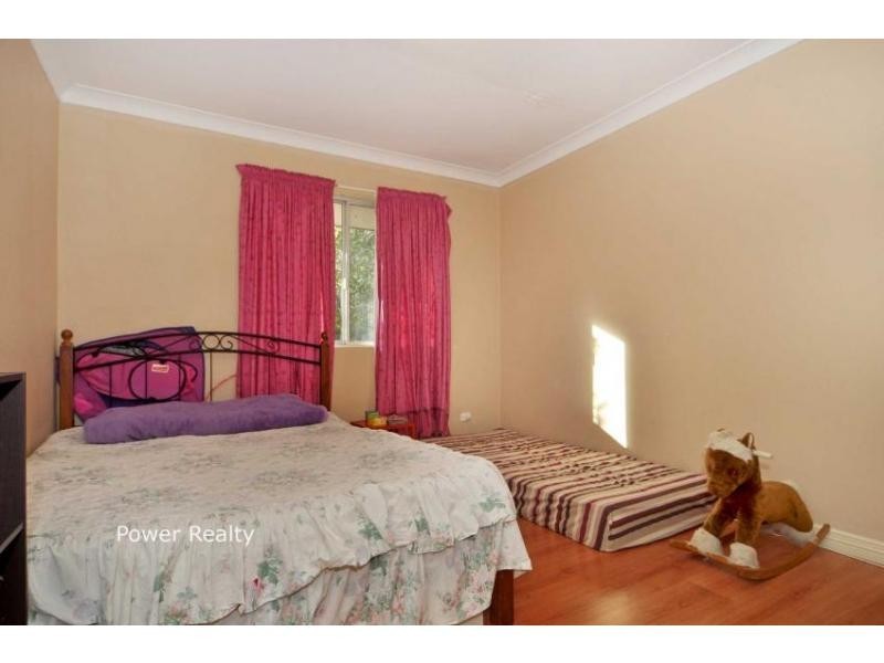 31 Greville Way, Girrawheen WA 6064