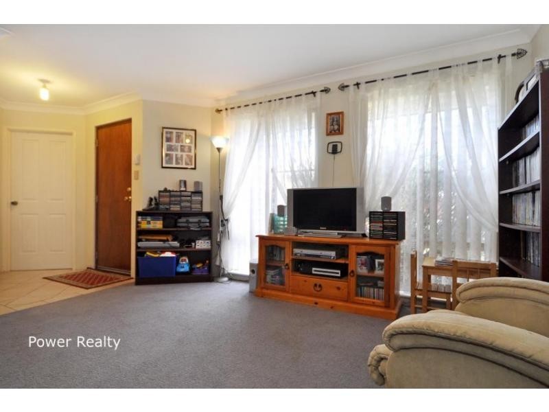 2 Holley Place, Marangaroo WA 6064