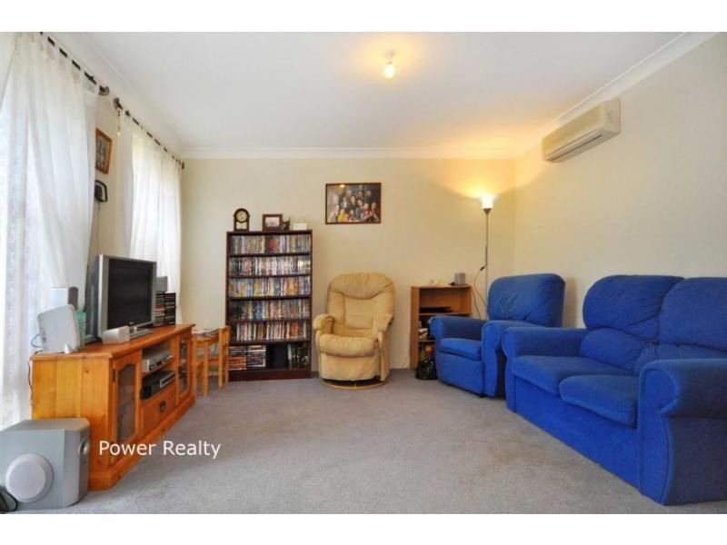 2 Holley Place, Marangaroo WA 6064