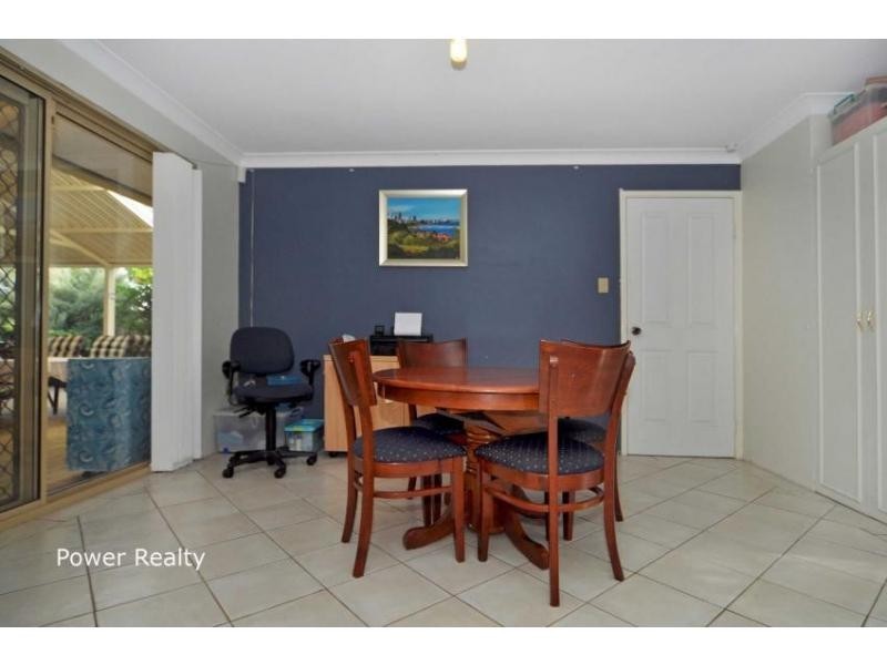 2 Holley Place, Marangaroo WA 6064