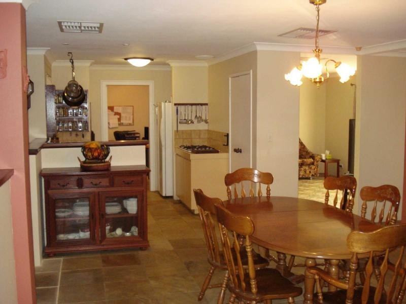 1 Palgrave Elbow, Marangaroo WA 6064