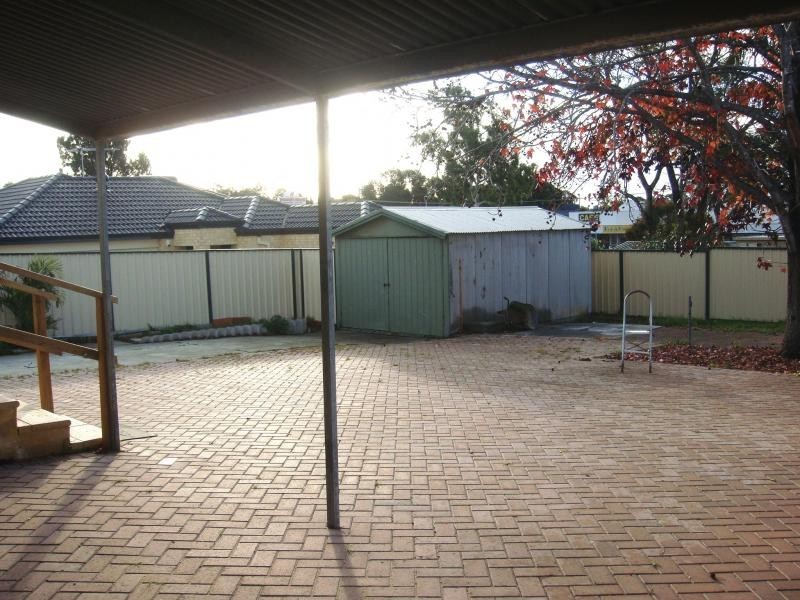 9 Louden Street, Balga WA 6061