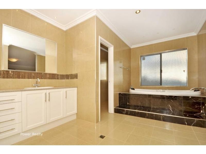 28 Finsbury View, Landsdale WA 6065