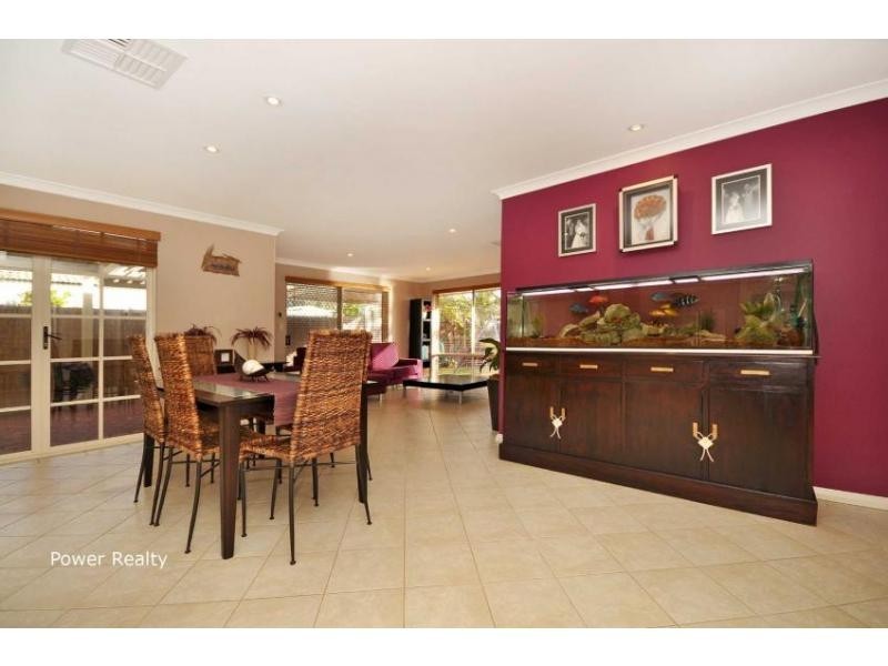 6 Karst Elbow, Alexander Heights WA 6064
