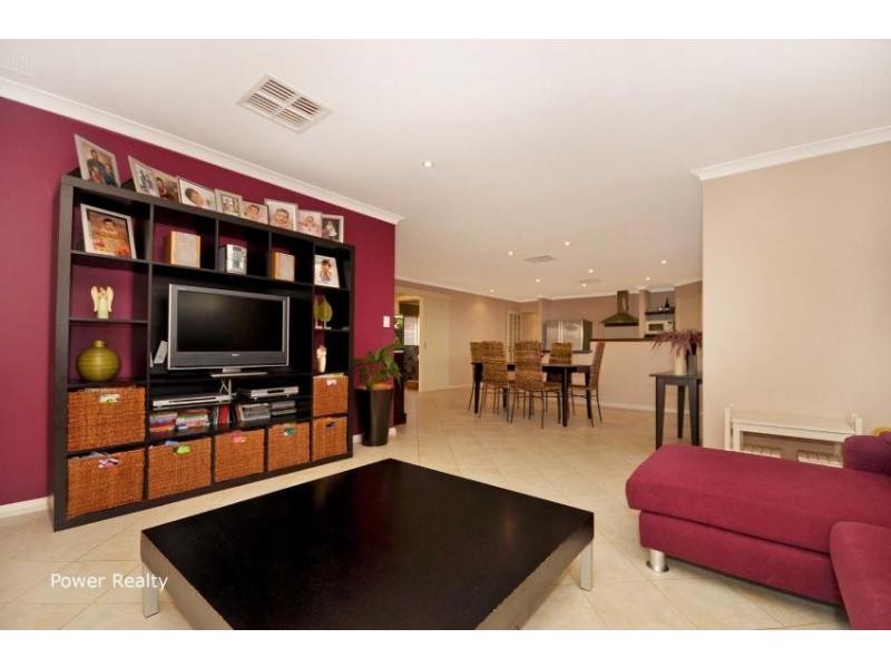 6 Karst Elbow, Alexander Heights WA 6064