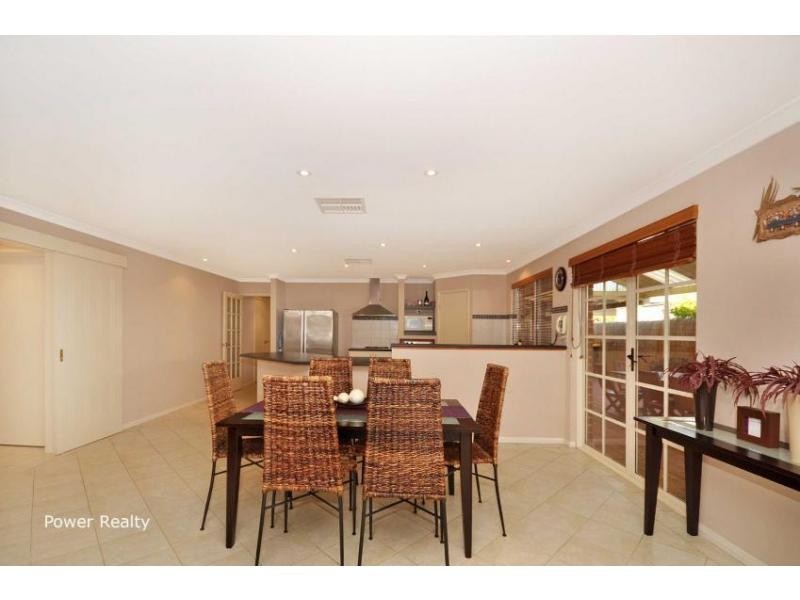 6 Karst Elbow, Alexander Heights WA 6064
