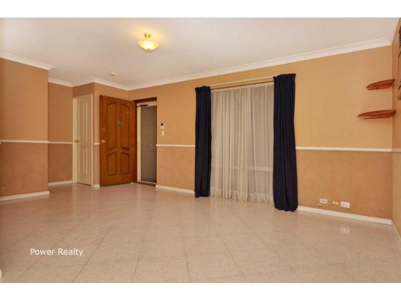 8 Wimpole Court, Alexander Heights WA 6064