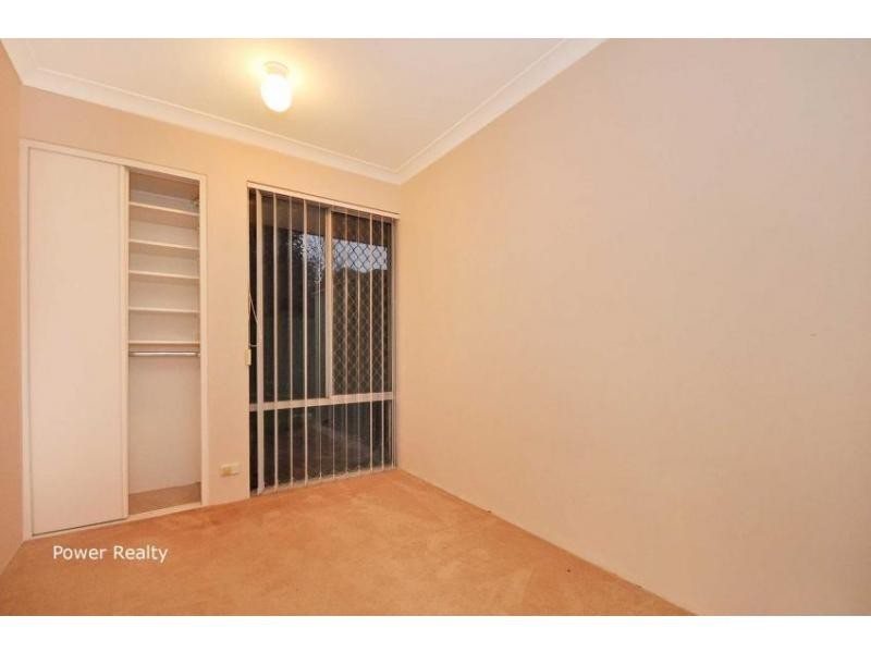 8 Wimpole Court, Alexander Heights WA 6064