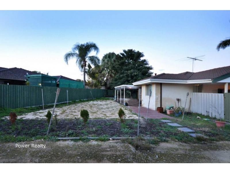 8 Wimpole Court, Alexander Heights WA 6064