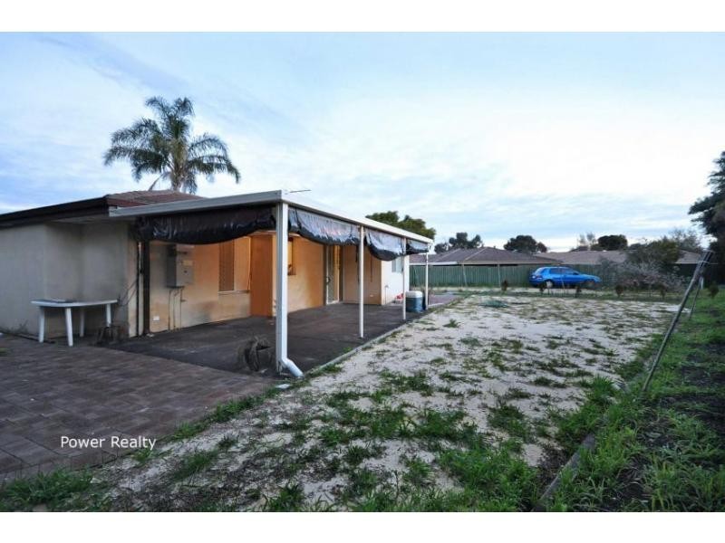 8 Wimpole Court, Alexander Heights WA 6064