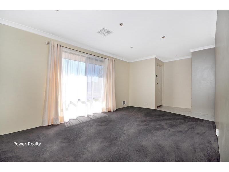 25 Flanders Place, Alexander Heights WA 6064