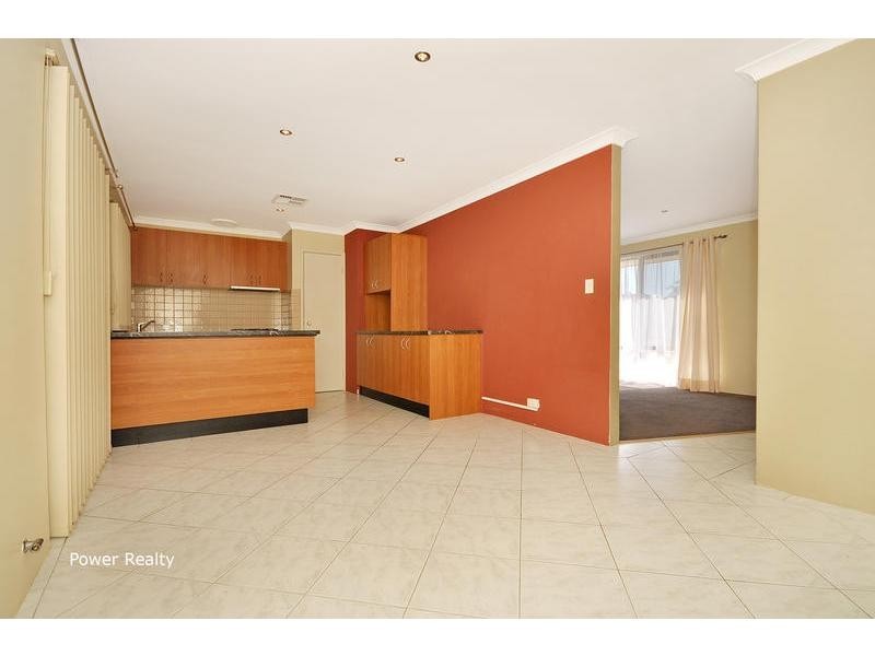 25 Flanders Place, Alexander Heights WA 6064