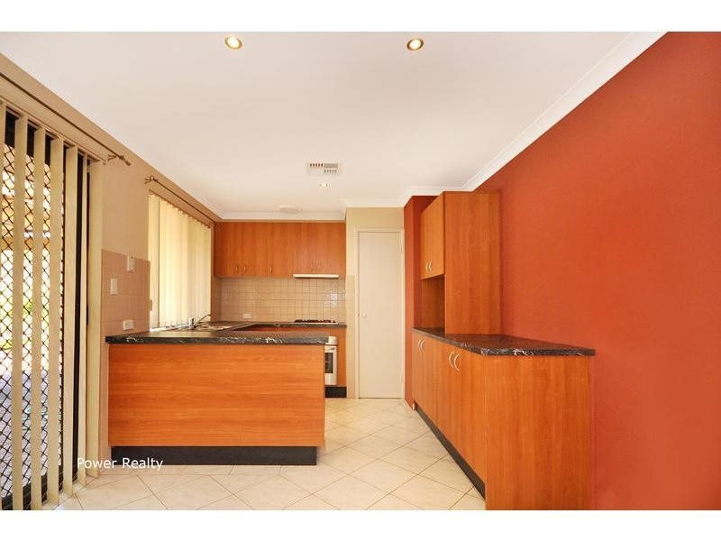 25 Flanders Place, Alexander Heights WA 6064