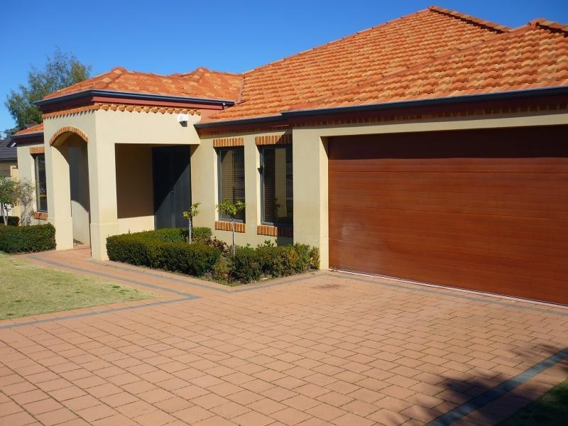 70 Abbotswood Drive, Landsdale WA 6065