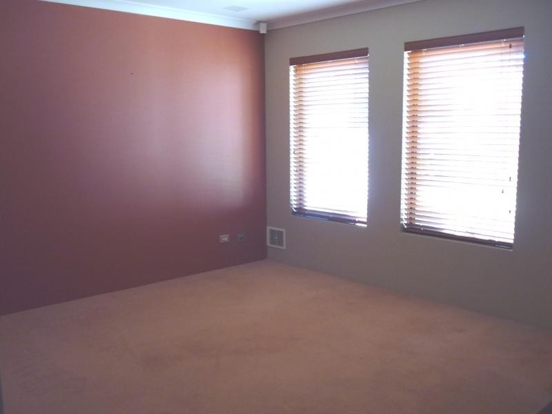 70 Abbotswood Drive, Landsdale WA 6065