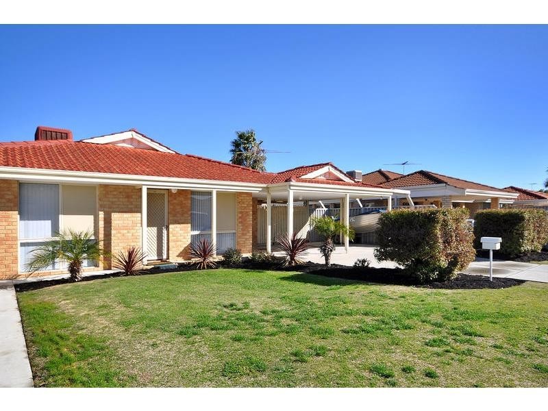 18 Parkin Way, Marangaroo WA 6064