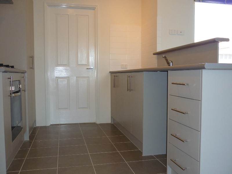 4/10 Dulegal Way, Aveley WA 6069