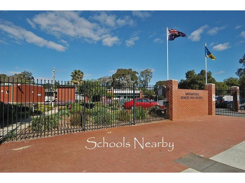 2C Eastbourne Crescent, Nollamara WA 6061