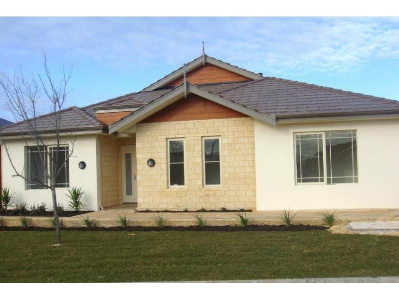 1 Koroit Way, Aveley WA 6069
