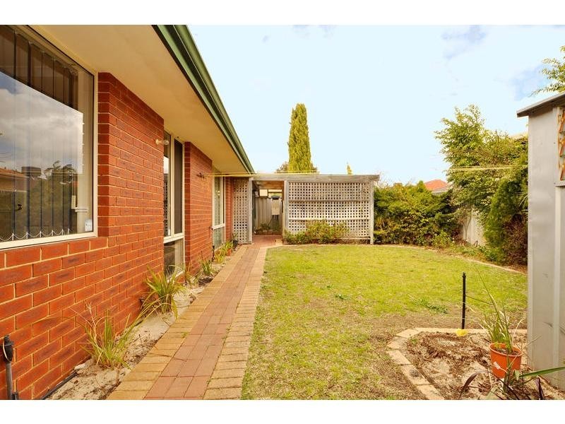 10 Yerilla Glen, Ballajura WA 6066