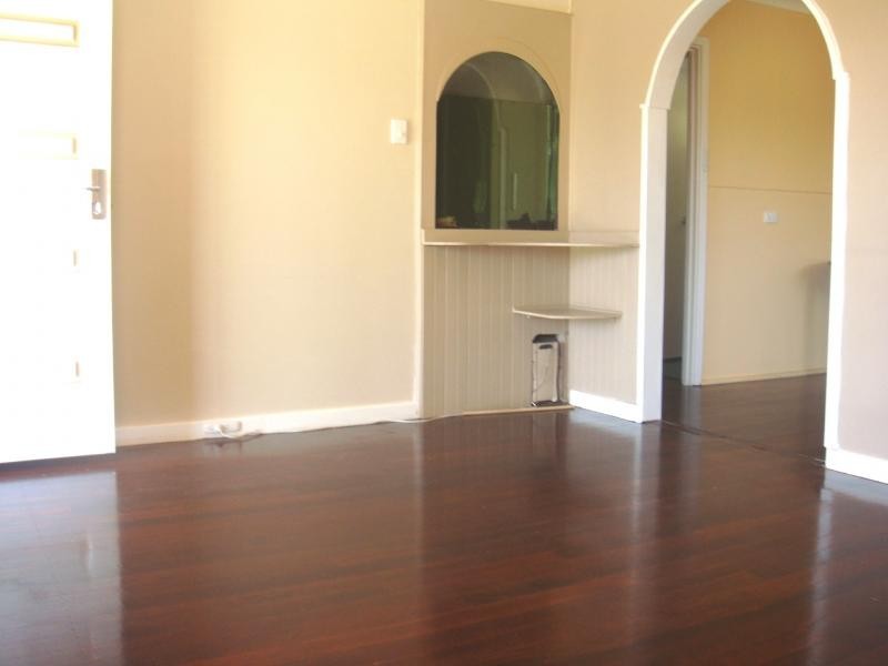 18 Brecknock Way, Girrawheen WA 6064